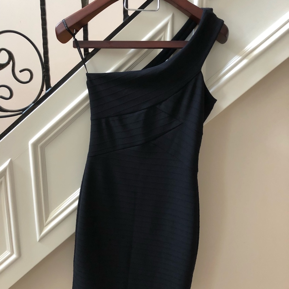 💃🏼💃🏼One shoulder little black dress - Picture 2 of 7